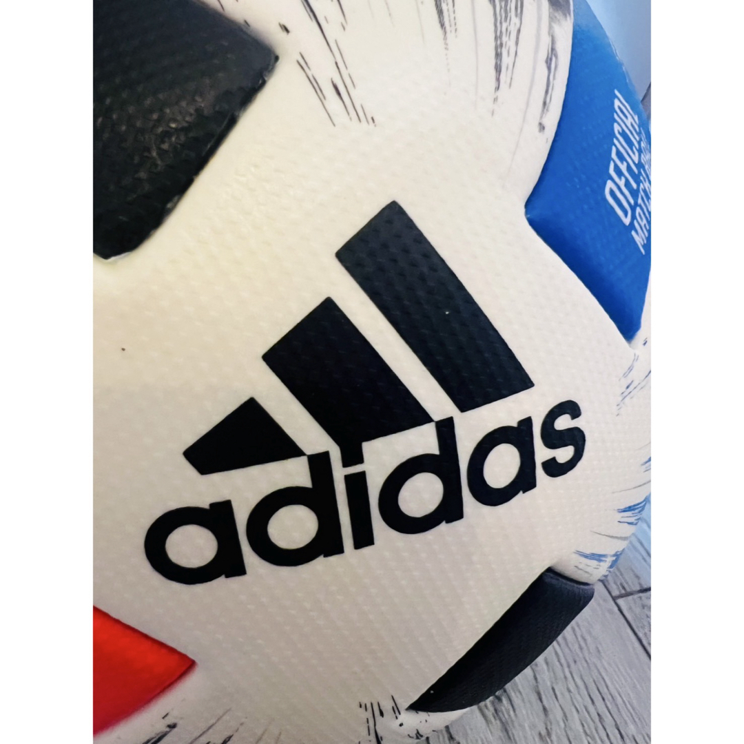 新品 アディダス サッカーボール 5号球 ツバサ FIFA国際公認球 AF510 新品 アディダス サッカーボール 5号球 ツバサ FIFA国際公認球 AF510