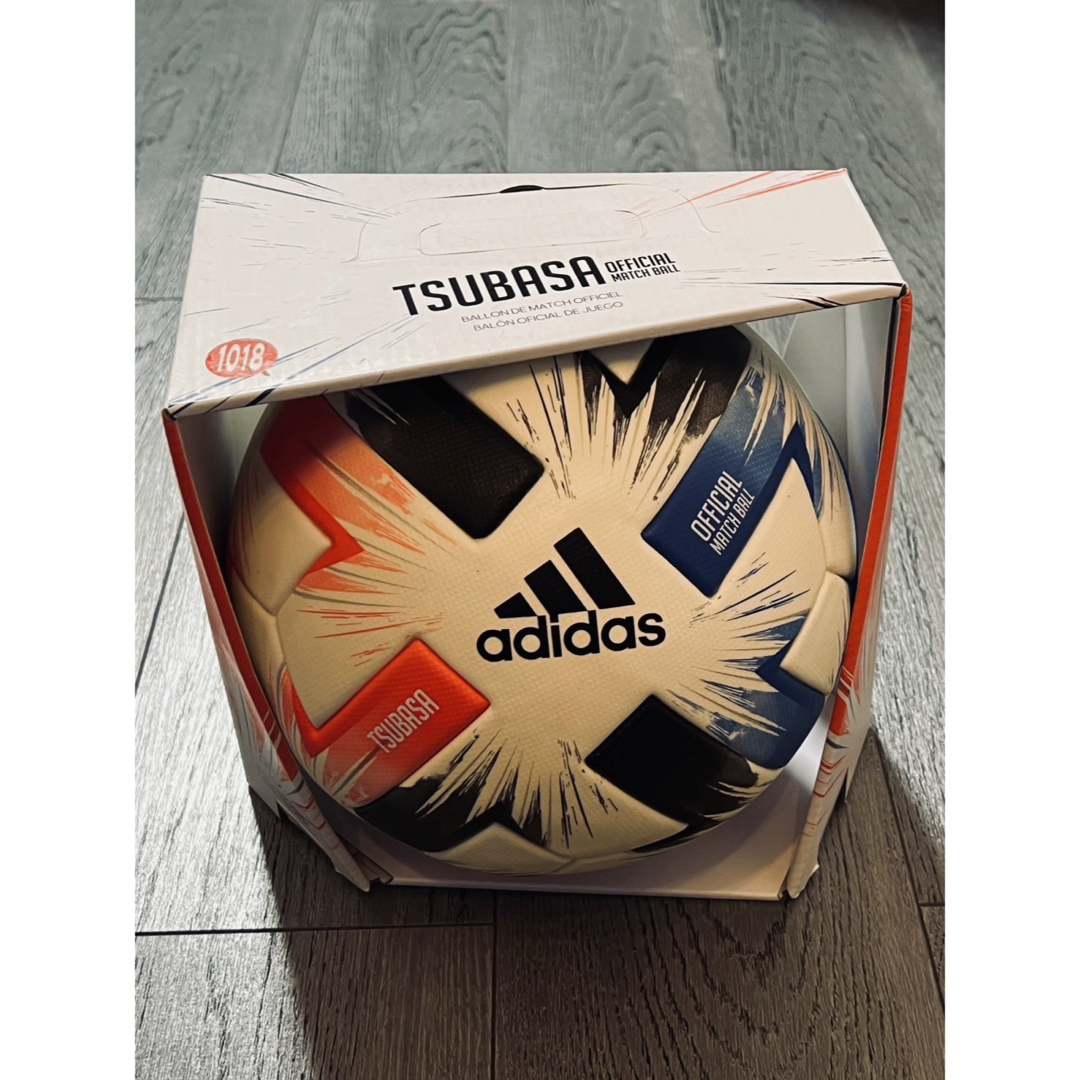 新品 アディダス サッカーボール 5号球 ツバサ FIFA国際公認球 AF510 新品 アディダス サッカーボール 5号球 ツバサ FIFA国際公認球 AF510