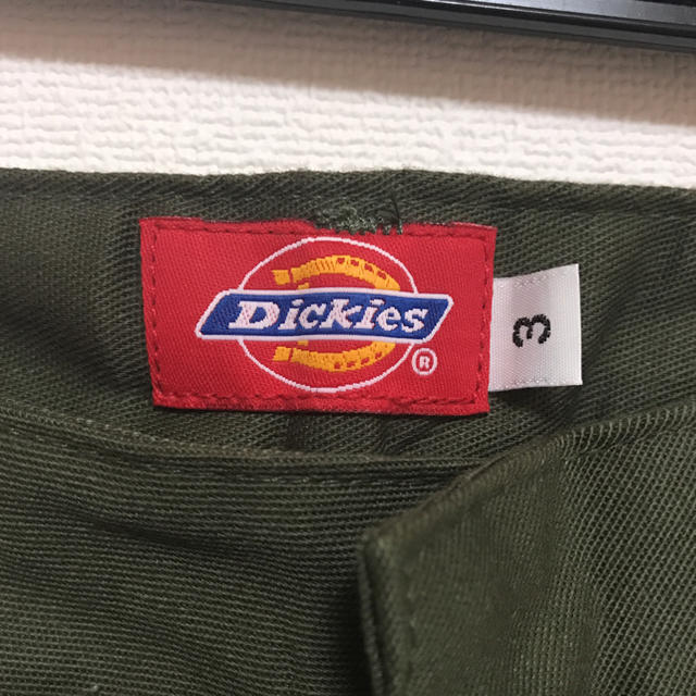 Dickies(ディッキーズ)のカーキ パンツ レディースのパンツ(デニム/ジーンズ)の商品写真