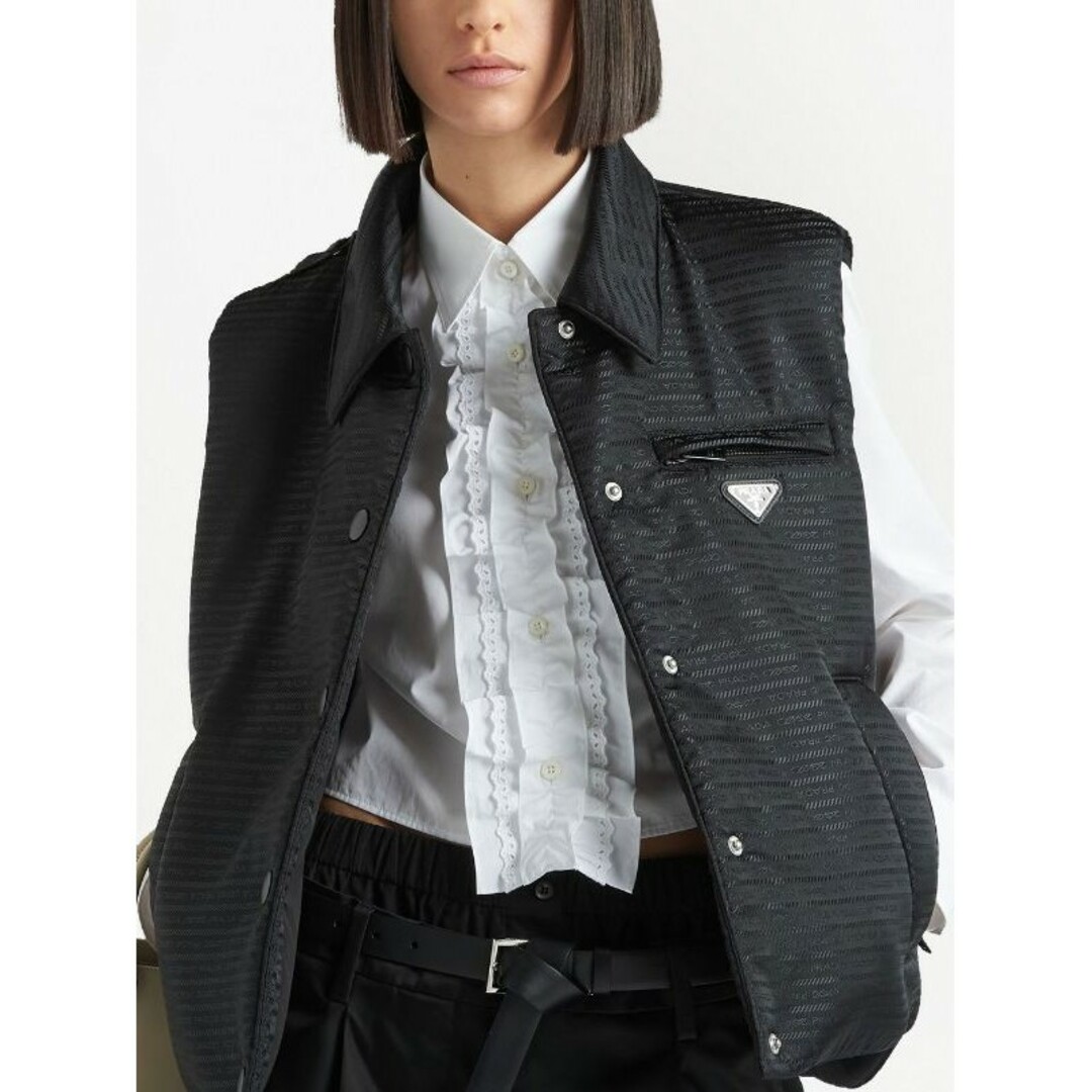 PRADA Re-Nylon パデッドベスト ブラック 38サイズ PRADA Re-Nylon パデッドベスト ブラック 38サイズ