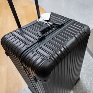 RIMOWA - 【非売品】RIMOWA Lufthansa アメニティキット RIMOWA - 【非売品】RIMOWA Lufthansa アメニティキット
