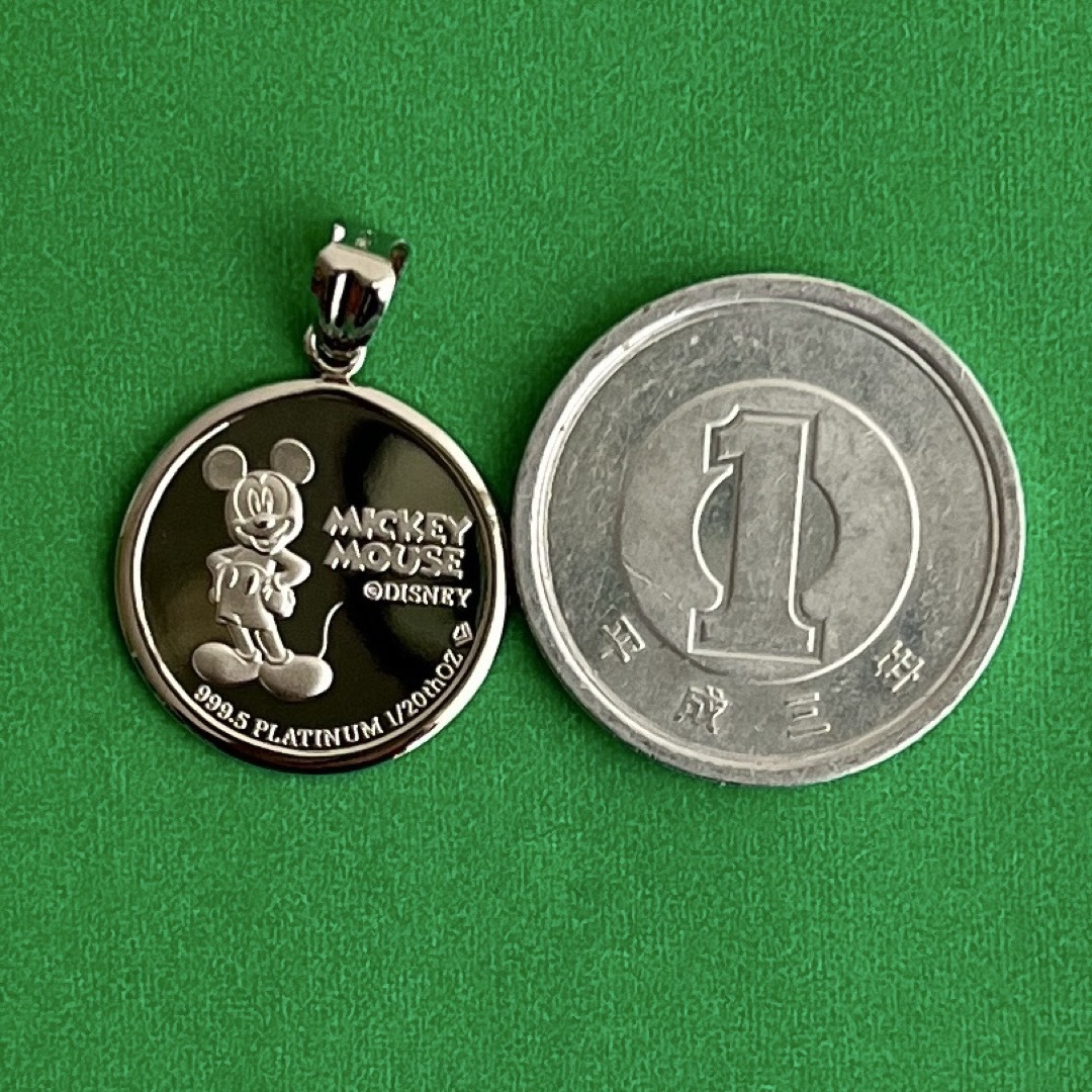 新品 ディズニー100周年 純プラチナ コインペンダント 1/20oz メダル 新品 ディズニー100周年 純プラチナ コインペンダント 1/20oz メダル