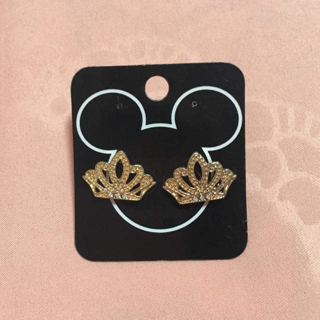 Disney(ディズニー)のディズニー 王冠 ピアス ゴールド レディースのアクセサリー(ピアス)の商品写真