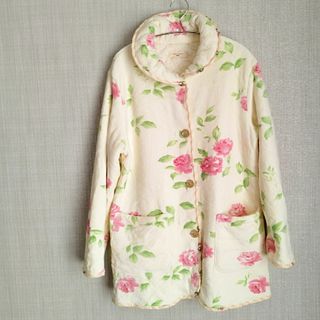 LAURA ASHLEY(ルームウェア/パジャマ)のフリマアイテム一覧 LAURA ASHLEY(ルームウェア/パジャマ)のフリマアイテム一覧