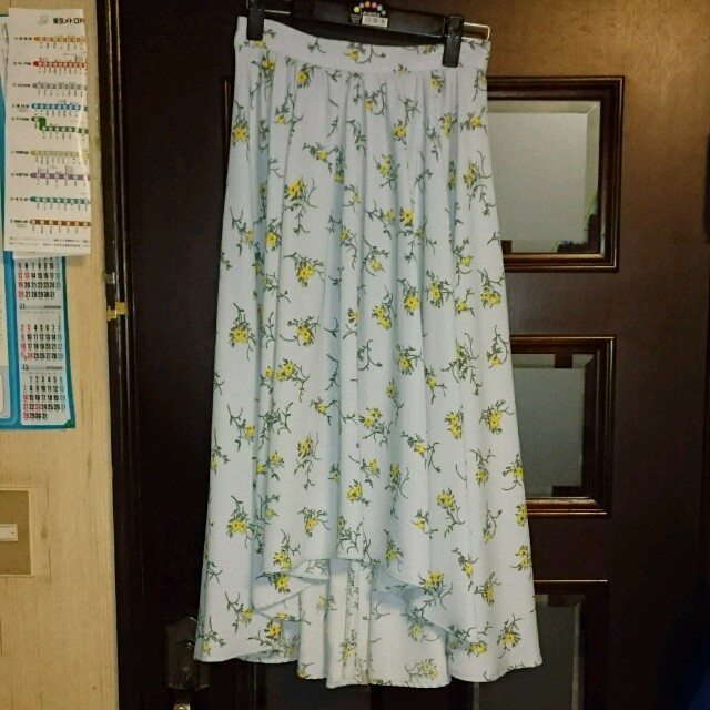 INGNI(イング)のINGNI 花柄スカート レディースのスカート(ロングスカート)の商品写真