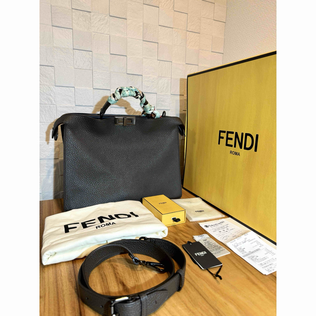 FENDI】 ピーカブーアイシーユーミディアム レザー 2WAY FENDI】 ピーカブーアイシーユーミディアム レザー 2WAY