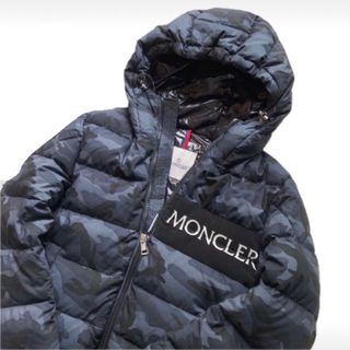 MONCLER(ダウンジャケット)のフリマアイテム一覧 MONCLER(ダウンジャケット)のフリマアイテム一覧