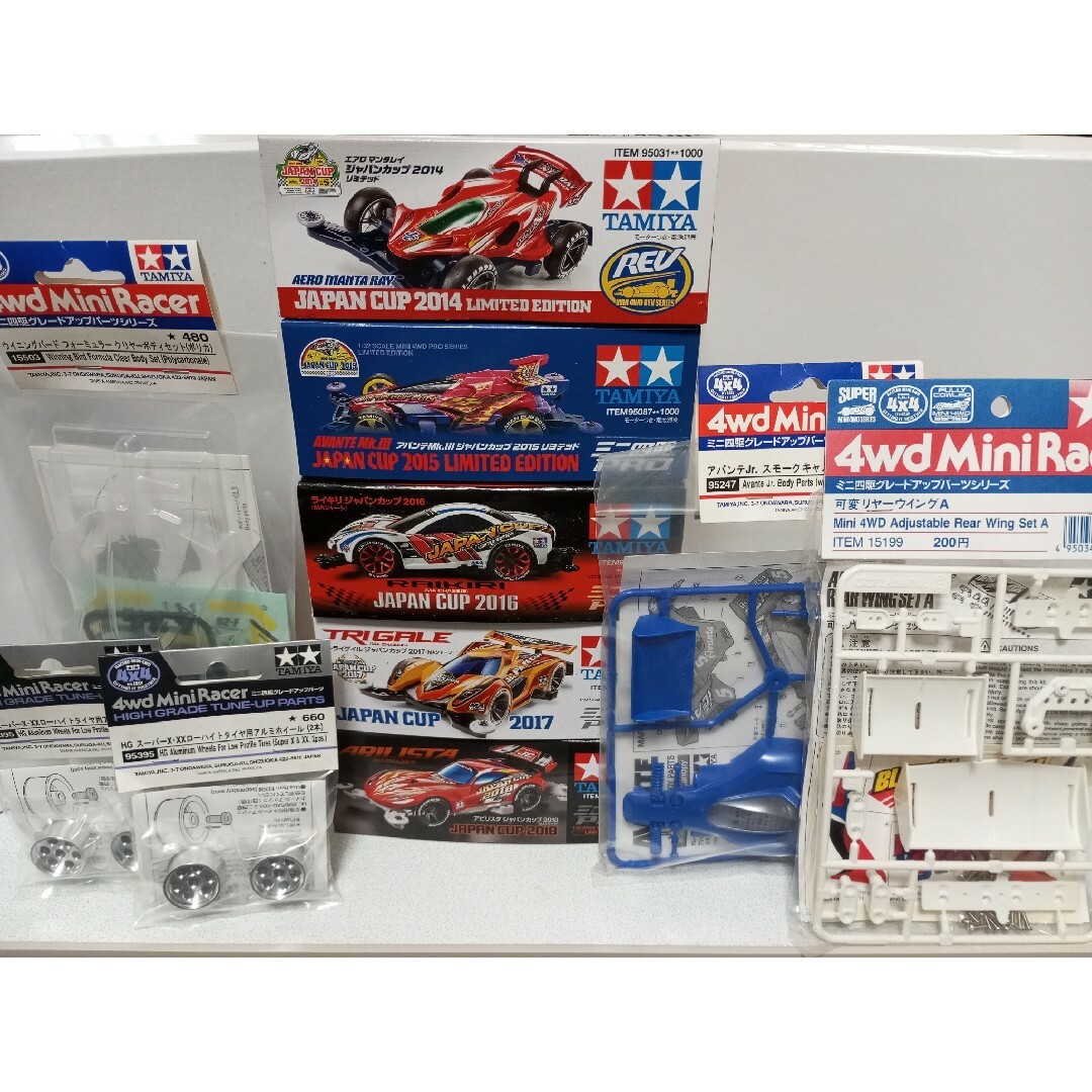 TAMIYA(タミヤ)のミニ四駆 ジャパンカップリミテッド5台セット エンタメ/ホビーのおもちゃ/ぬいぐるみ(模型/プラモデル)の商品写真