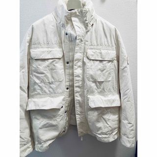STONE ISLAND(ダウンジャケット ・ ホワイト/白色系)のフリマ STONE ISLAND(ダウンジャケット ・ ホワイト/白色系)のフリマ