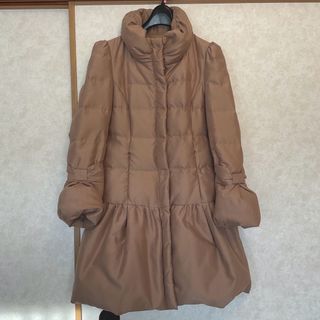 ルイルエブティック(RUIRUE BOUTIQUE)の極美品⭐️ベージュのロングダウンコート　フレアシルエット(ダウンコート)