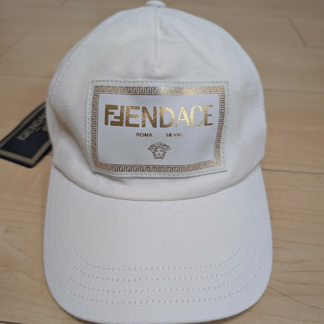 新品未使用品!FENDI×VERSACE】『FENDACE(フェンダーチェ)』 新品未使用品!FENDI×VERSACE】『FENDACE(フェンダーチェ)』
