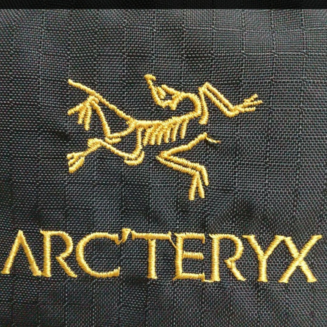 ARC'TERYX × BEAMS アーバンファニー(ブラック×ゴールド) ARC'TERYX × BEAMS アーバンファニー(ブラック×ゴールド)