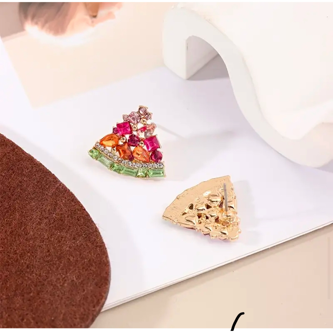 【ピアス】スイカ 西瓜 カラフル ストーン 可愛い レディースのアクセサリー(ピアス)の商品写真
