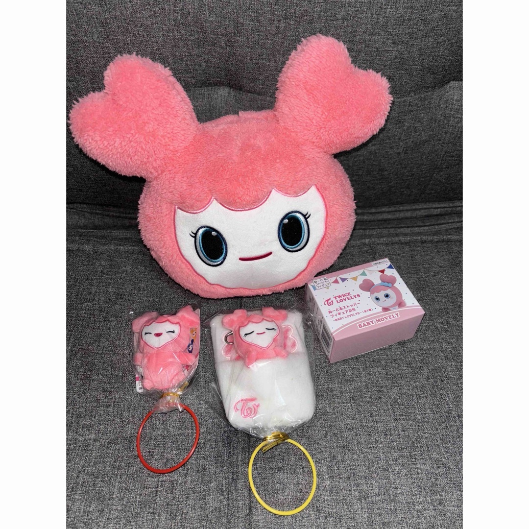 TWICE LOVELYS MOMO　4点セット