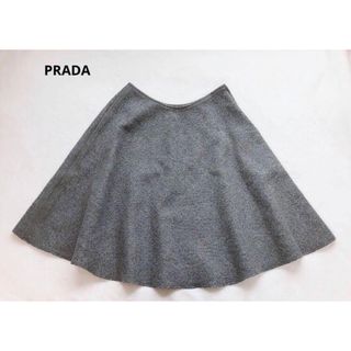 PRADA(スカート ・ グレー/灰色系)のフリマアイテム一覧 PRADA(スカート ・ グレー/灰色系)のフリマアイテム一覧
