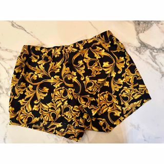 VERSACE(ショートパンツ)のフリマアイテム一覧 VERSACE(ショートパンツ)のフリマアイテム一覧