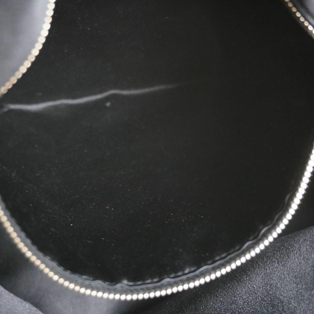 PRADA - 美品 プラダ PRADA 黒 ショルダーバッグ 南京錠 レザー PRADA - 美品 プラダ PRADA 黒 ショルダーバッグ 南京錠 レザー