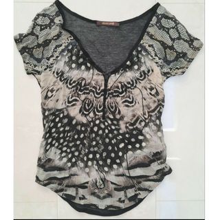 Roberto Cavalli(カットソー(半袖/袖なし))のフリマアイテム一覧 Roberto Cavalli(カットソー(半袖/袖なし))のフリマアイテム一覧