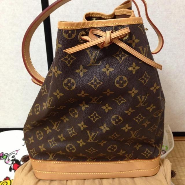 LOUIS VUITTON - にゅーにゅー