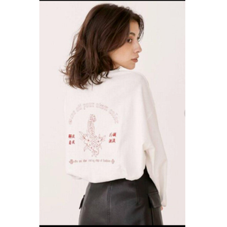 エヴリス(EVRIS)の【値下げ】EVRIS　エヴリス　刺繍　ロンT(Tシャツ(半袖/袖なし))