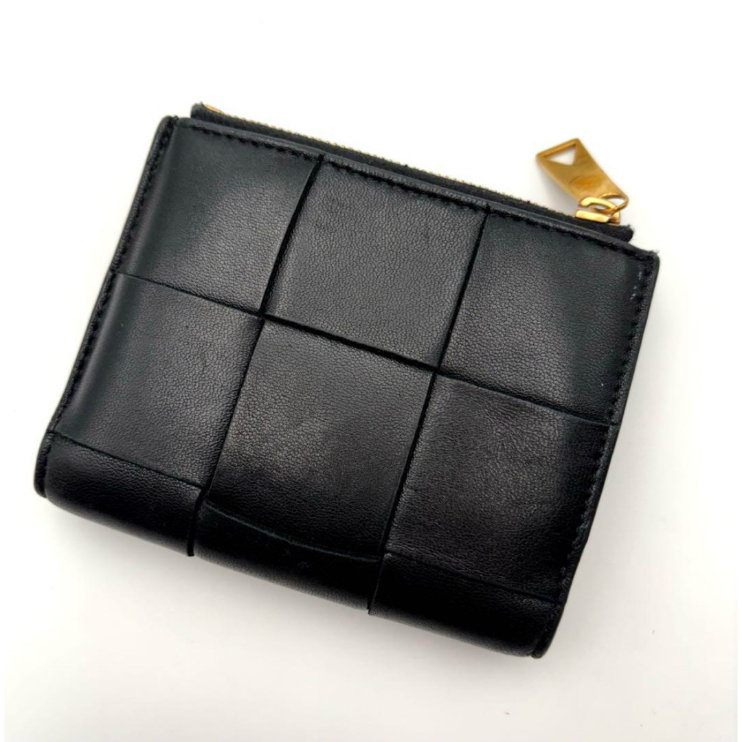 ボッテガヴェネタ マキシイントレチャート カセット 二つ折り 財布 ボッテガヴェネタ マキシイントレチャート カセット 二つ折り 財布