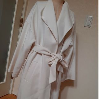 ZARA(ロングコート ・ ホワイト/白色系)のフリマアイテム一覧 ZARA(ロングコート ・ ホワイト/白色系)のフリマアイテム一覧