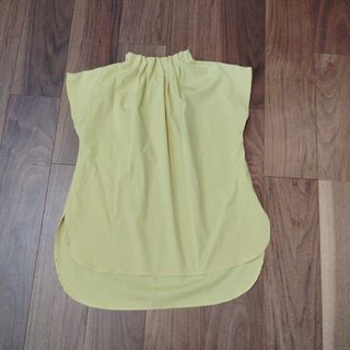 美品!イエロー ノースリーブシャツ フリーサイズ(カットソー(半袖/袖なし))