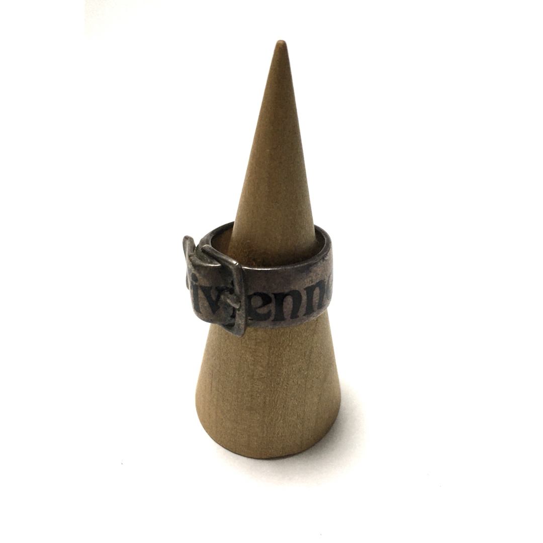 Vivienne Westwood(ヴィヴィアンウエストウッド)の希少 初期 ヴィヴィアン ベルトリング シルバー リング 14号 レディースのアクセサリー(リング(指輪))の商品写真