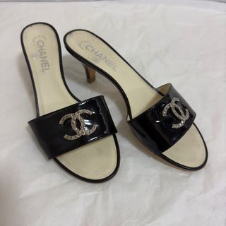 CHANEL - CHANEL シャネル ミュール サンダル 36サイズ ベロア CHANEL - CHANEL シャネル ミュール サンダル 36サイズ ベロア