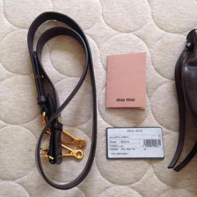 miumiu(ミュウミュウ)のゆりmama様 レディースのバッグ(ショルダーバッグ)の商品写真