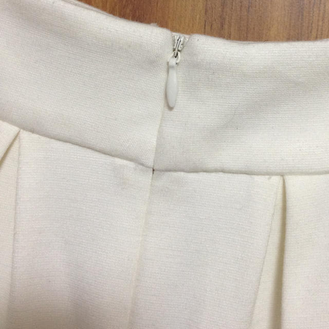 FOREVER 21(フォーエバートゥエンティーワン)のForever21♡ホワイトスカート レディースのスカート(ひざ丈スカート)の商品写真