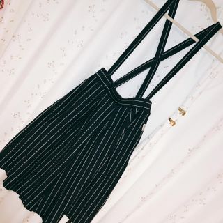 ラブトキシック(lovetoxic)の♡美品♡サス付きスカーチョ(スカート)