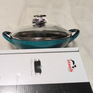 STAUB(グリーン・カーキ/緑色系)のフリマアイテム一覧 STAUB(グリーン・カーキ/緑色系)のフリマアイテム一覧
