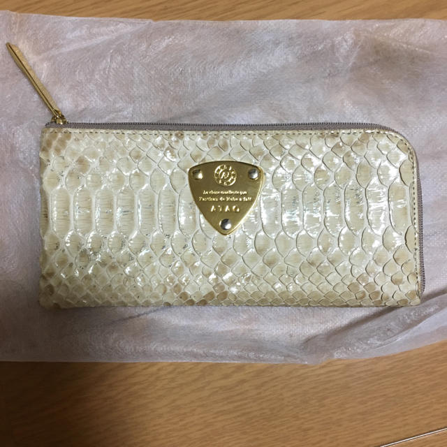 ATAO(アタオ)のATAO金箔パイソンベージュ レディースのファッション小物(財布)の商品写真