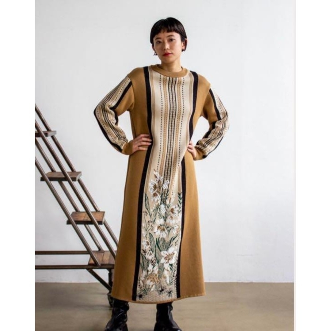 MURRAL framed flower knit dress MURRAL framed flower knit dress