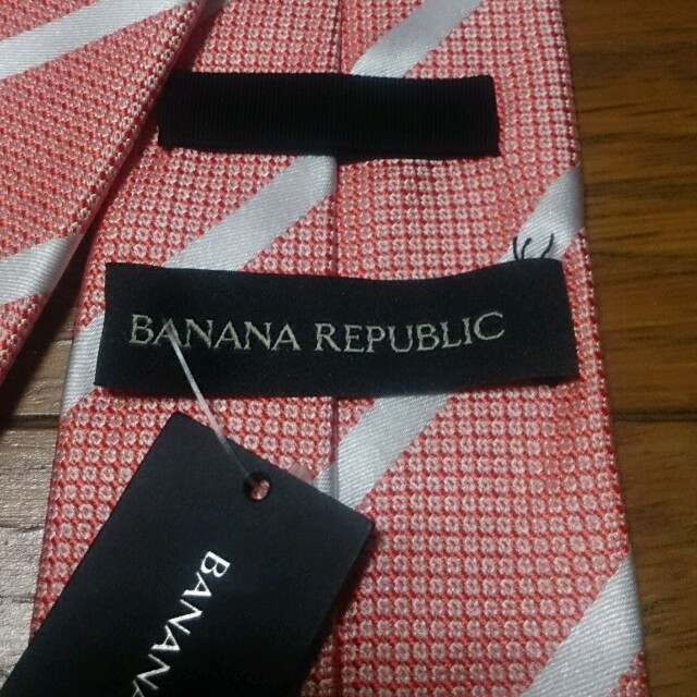 Banana Republic(バナナリパブリック)の(再値引き中) バナナリパブリック ネクタイ ホワイトピンク ホワイト メンズのファッション小物(ネクタイ)の商品写真