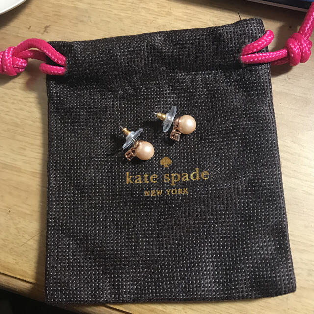 kate spade new york(ケイトスペードニューヨーク)の(日本未発売)パールピアス レディースのアクセサリー(ピアス)の商品写真