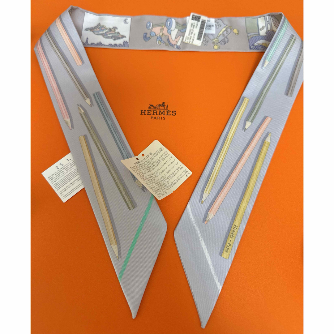 新品 エルメス ツイリー 2025春夏 《さあ色鉛筆を出して!/カレ 新品 エルメス ツイリー 2025春夏 《さあ色鉛筆を出して!/カレ