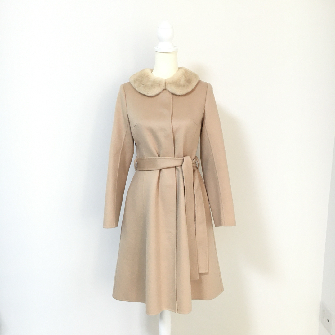 René - 美品 Rene ルネ カシミヤ100% ベルト付き ロング ファー René - 美品 Rene ルネ カシミヤ100% ベルト付き ロング ファー