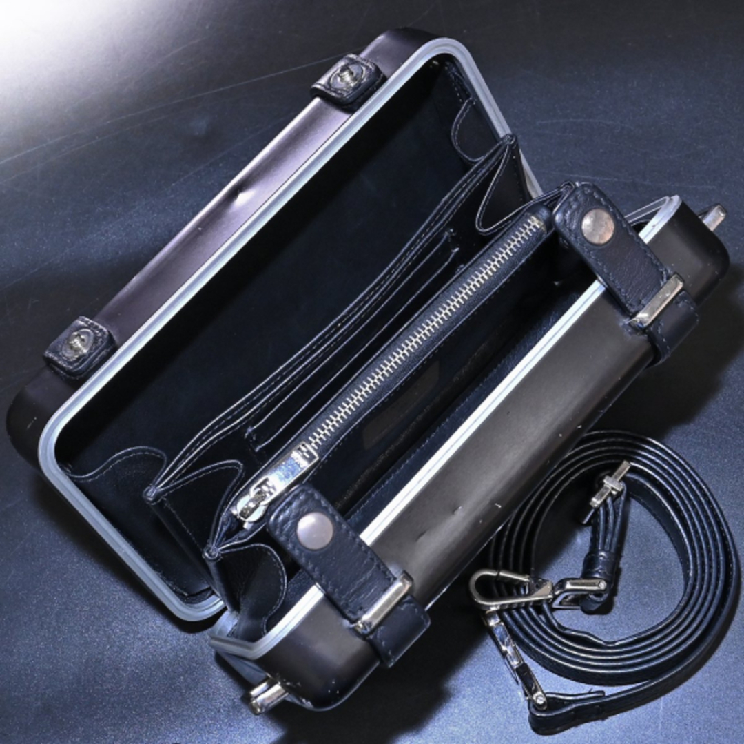 Dior - 本物 Dior x RIMOWA 完売 Personal Aluminium Clutch On Dior - 本物 Dior x RIMOWA 完売 Personal Aluminium Clutch On