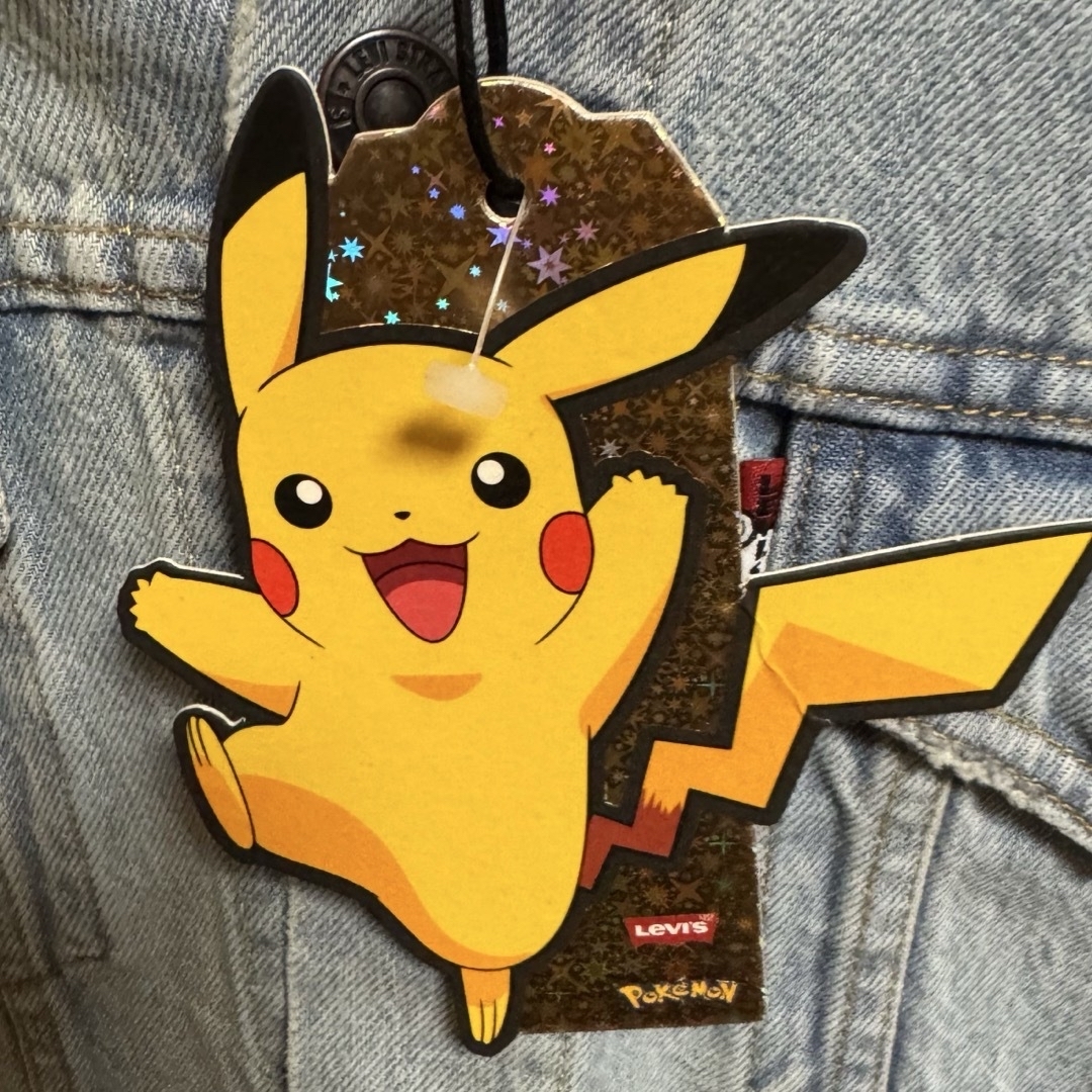 廃盤品 リーバイス ポケモン 25周年 コラボ デニム ジャケット 廃盤品 リーバイス ポケモン 25周年 コラボ デニム ジャケット