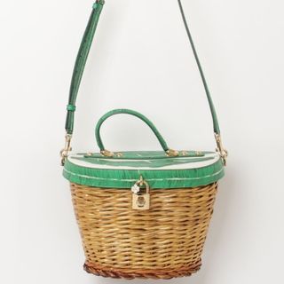 DOLCE&GABBANA(かごバッグ/ストローバッグ)のフリマアイテム一覧 DOLCE&GABBANA(かごバッグ/ストローバッグ)のフリマアイテム一覧