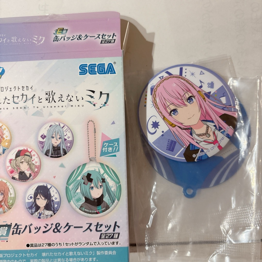 プロセカ セガラッキーくじ E賞缶バッジ 巡音ルカ 壊れたセカイと歌えないミク エンタメ/ホビーのアニメグッズ(バッジ/ピンバッジ)の商品写真