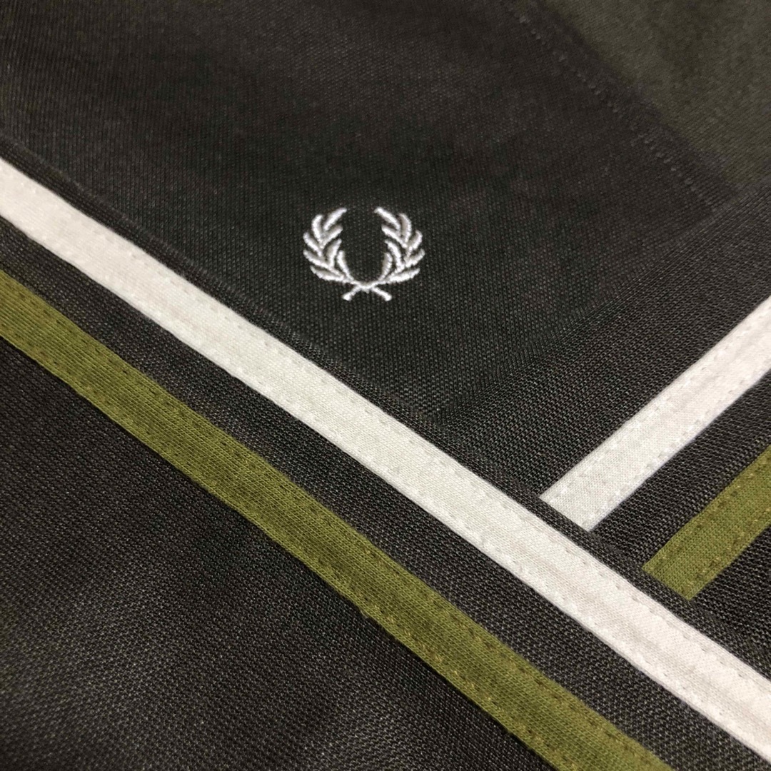 Fred Perry⭐️トラックジャケット S 刺繍月桂樹 カーキ×薄緑×白 Fred Perry⭐️トラックジャケット S 刺繍月桂樹 カーキ×薄緑×白