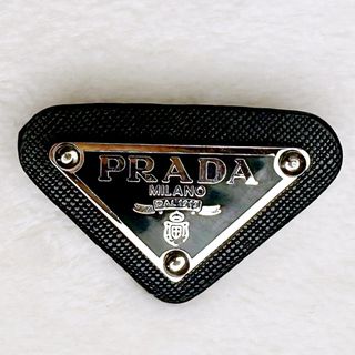 PRADA(ブローチ/コサージュ)のフリマアイテム一覧 PRADA(ブローチ/コサージュ)のフリマアイテム一覧
