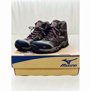 ミズノ(MIZUNO)の【お値下げ！】MIZUNO トレッキングシューズ　25.0(登山用品)