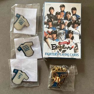 ファイターズ　トランプ　キーホルダー　バッジ(記念品/関連グッズ)