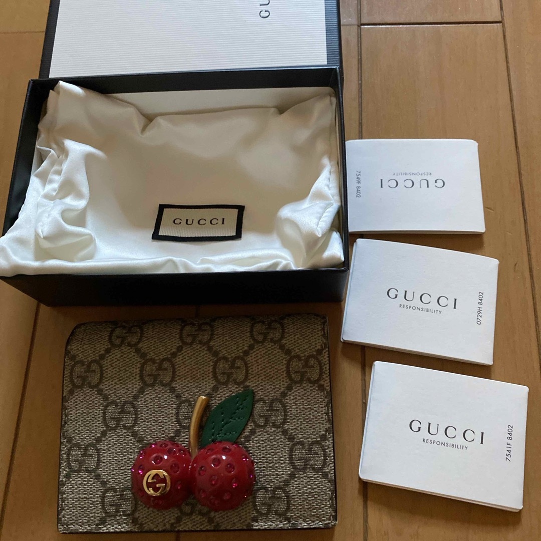 GUCCIグッチ☆二つ折り財布 チェリー インターロッキング GG GUCCIグッチ☆二つ折り財布 チェリー インターロッキング GG
