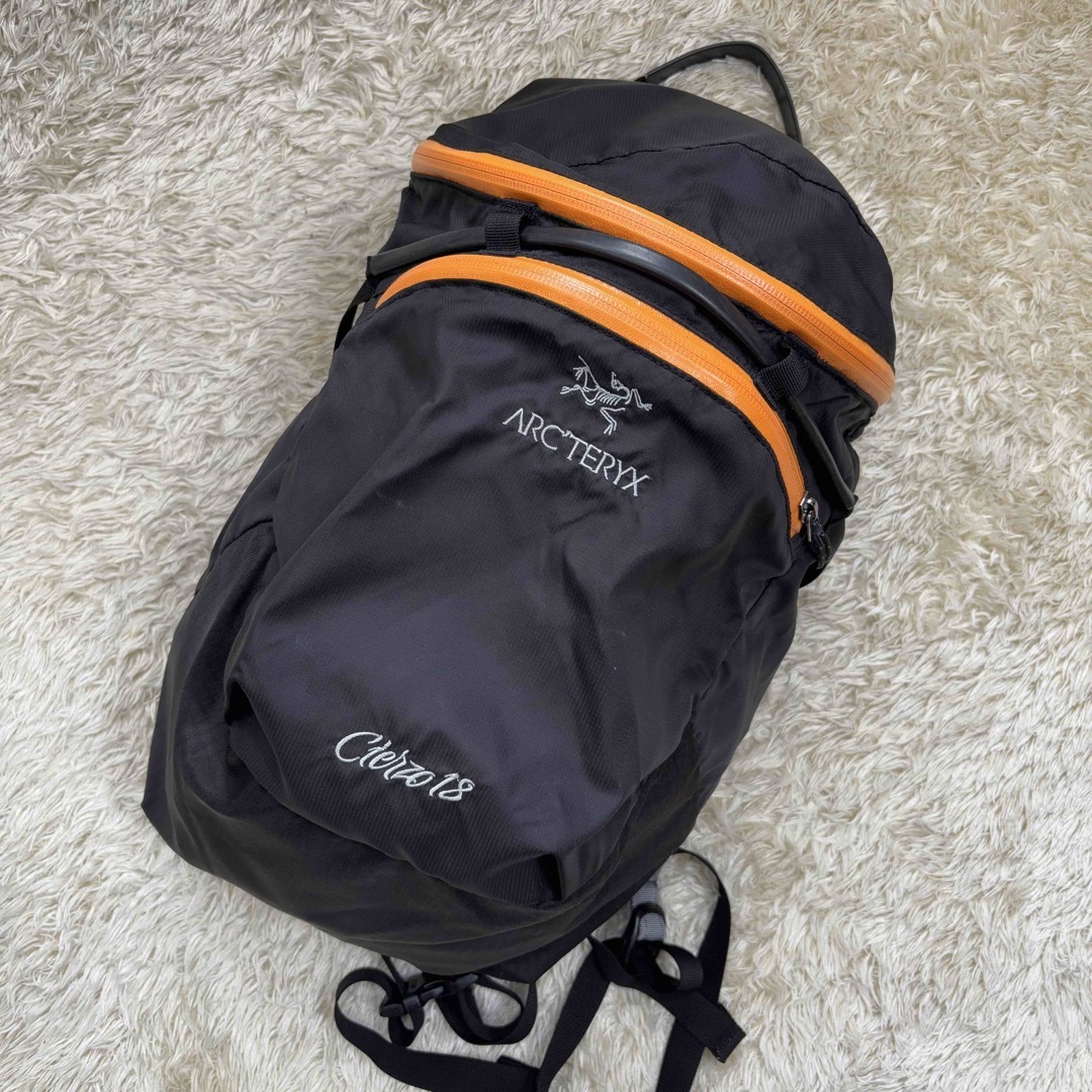 廃盤レア】アークテリクス シエルゾ 18 Arc'teryx Cierzo18 廃盤レア】アークテリクス シエルゾ 18 Arc'teryx Cierzo18