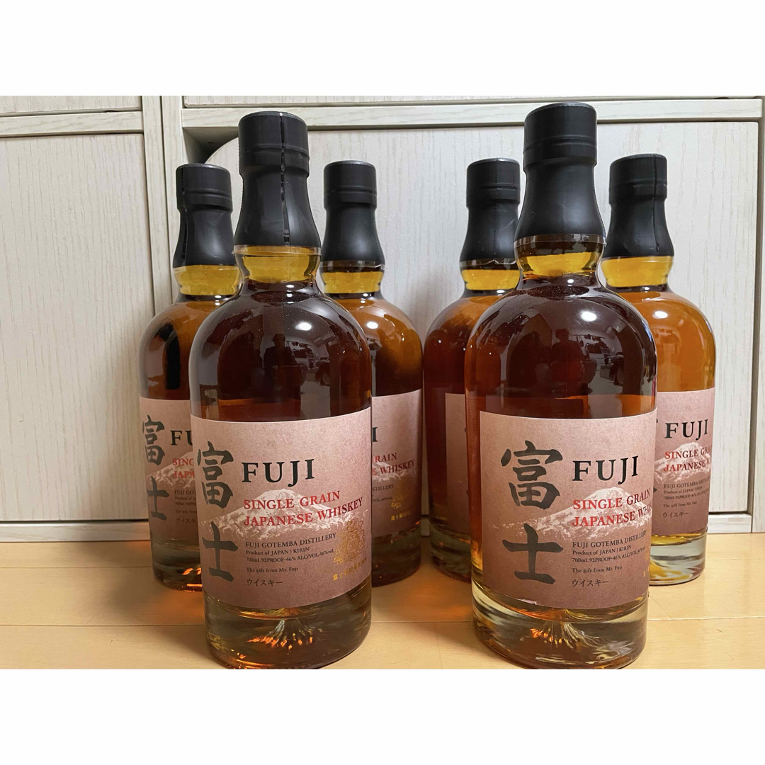 サントリー 角 2.7L 6本セットです。 サントリー 角 2.7L 6本セットです。